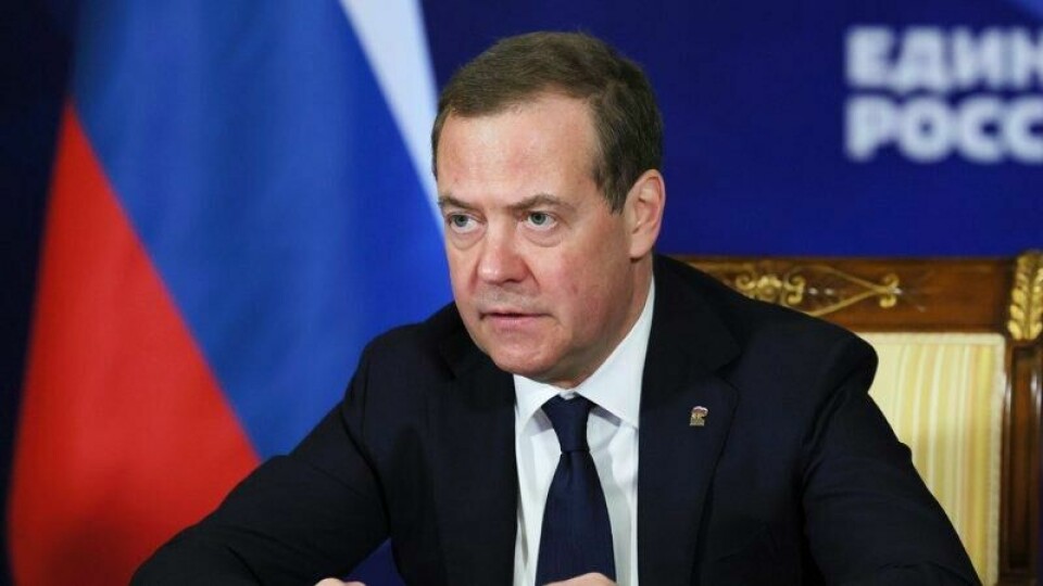 Russian Security Council Deputy Chairman and the head of the United Russia party Dmitry Medvedev chairs a meeting of the international organising committee for the informal association of political parties and social forces 'The Forum of Campaigners Against Modern Practices of Neocolonialism' at the Gorki state residence, outside Moscow, Russia, Tuesday, Nov. 21, 2023. (Ekaterina Shtukina, Sputnik Pool Photo via AP) Russian Security Council Deputy Chairman and the head of the United Russia party Dmitry Medvedev chairs a meeting of the international organising committee for the informal association of political parties and social forces 'The Forum of Campaigners Against Modern Practices of Neocolonialism' at the Gorki state residence, outside Moscow, Russia, Tuesday, Nov. 21, 2023. (Ekaterina Shtukina, Sputnik Pool Photo via AP) Foto: AP