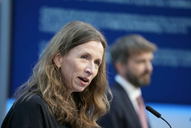 Justis- og beredskapsminister Astri Aas-Hansen (Ap) understreker at narkotika er ulovlig, men vil at rusavhengige skal møtes med helsehjelp i stedet for straff.