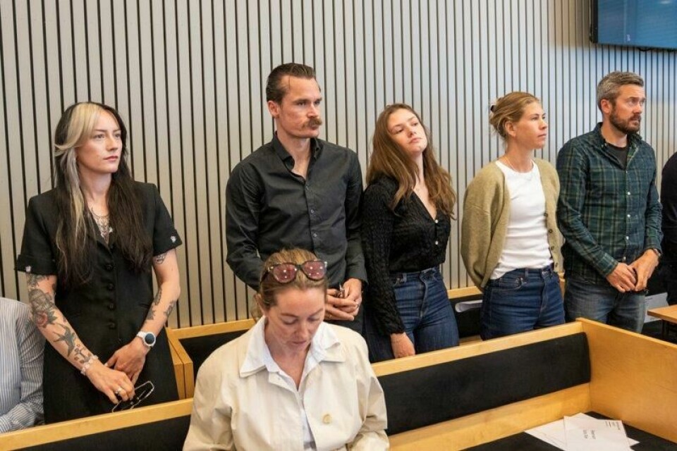 Ekteparet Liva og Henrik Ingebrigtsen, Elisabeth Ingebrigtsen (kona til Jakob Ingebrigtsen), ekteparet Christina og Kristoffer Ingebrigtsen er på plass i salen siste uka av rettssaken mot Gjert Ingebrigtsen i Sør-Rogaland tingrett. Ekteparet Liva og Henrik Ingebrigtsen, Elisabeth Ingebrigtsen (kona til Jakob Ingebrigtsen), ekteparet Christina og Kristoffer Ingebrigtsen er på plass i salen siste uka av rettssaken mot Gjert Ingebrigtsen i Sør-Rogaland tingrett. Foto: Heiko Junge / NTB