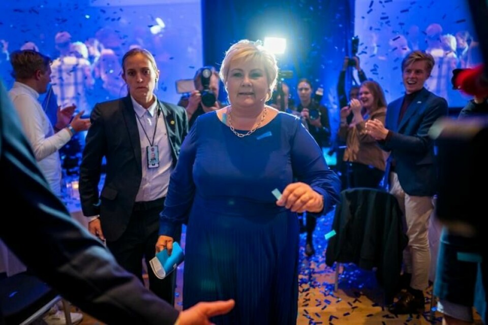 Statsminister Erna Solberg forlater Høyres valgvake på Radisson Blu Scandinavia Hotel under stortingsvalget 2021. Statsminister Erna Solberg forlater Høyres valgvake på Radisson Blu Scandinavia Hotel under stortingsvalget 2021. Foto: Heiko Junge / NTB