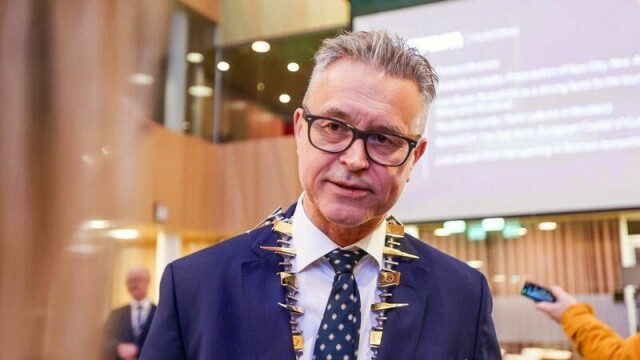 Bodø-ordfører Odd Emil Ingebrigtsen er glad for at kommunen får det nye Nato-senteret.