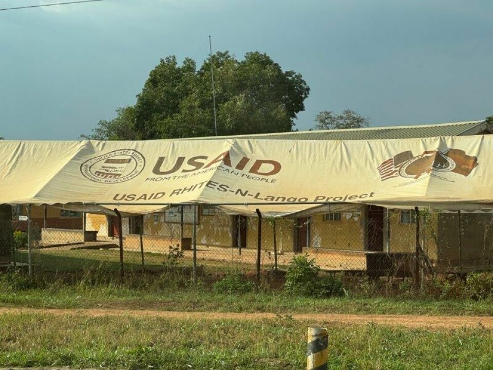 Sporene etter USAID vil være synlige lenge etter at organisasjonen sluttet å være en bærebjelke i det internasjonale humanitære arbeidet. Her er et USAID-telt som er tatt i bruk av lokalbefolkningen i Uganda. Sporene etter USAID vil være synlige lenge etter at organisasjonen sluttet å være en bærebjelke i det internasjonale humanitære arbeidet. Her er et USAID-telt som er tatt i bruk av lokalbefolkningen i Uganda. Foto: Caritas Norge
