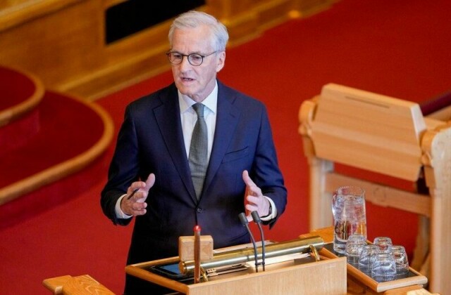Statsminister Jonas Gahr Støre (Ap) legger fram revidert nasjonalbudsjett torsdag, men det ligger ikke an til et budsjettforslag med store grep.