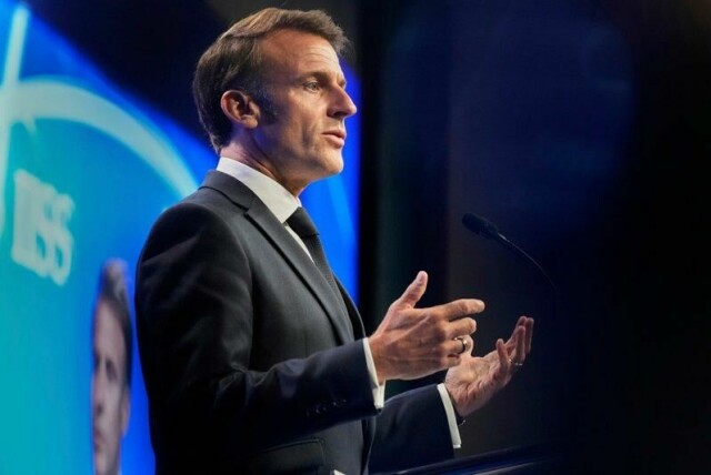 Frankrikes president Emmanuel Macron fører et korstog mot den jødiske staten, hevder den israelske regjeringen.