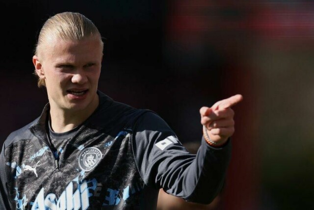Erling Braut Haaland er i lett løpetrening.