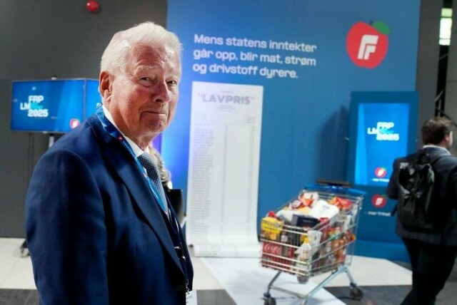 Frp-legende Carl I. Hagen forteller at det har vært en fornøyelse å være til stede på Frp-landsmøtet i helgen.
