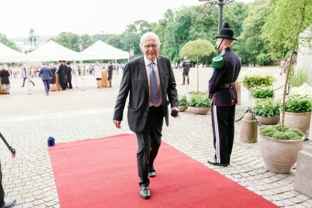 Tidligere NRK-kommentator Arne Scheie under et arrangement på Slottet i 2023.