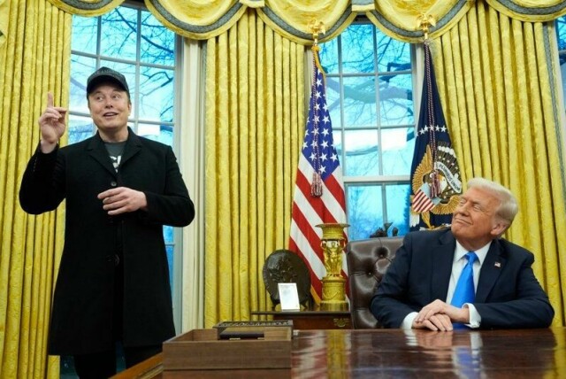 Elon Musk har sin siste arbeidsdag som sløserijeger i Doge fredag, og samme dag holder han og president Donald Trump en felles pressekonferanse i Det hvite hus. Arkivfoto: Alex Brandon / AP / NTB