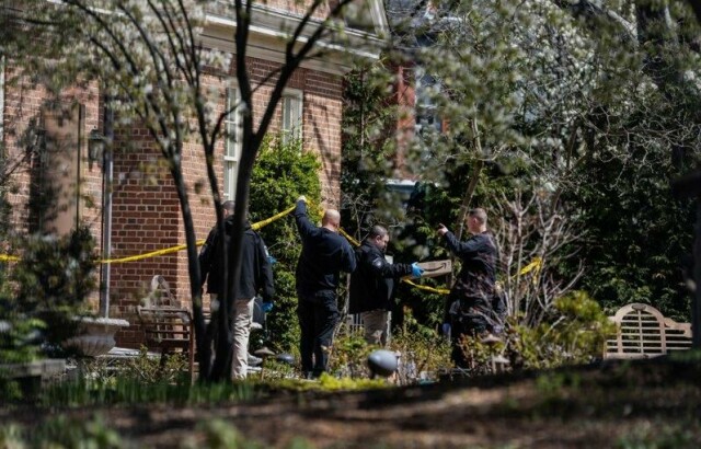 Politiet etterforsker ildspåsettelsen av guvernørens bolig i Harrisburg søndag.