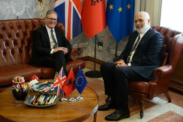Storbritannias statsminister Keir Starmer møtte sin albanske kollega Edi Rama i Tirana torsdag.