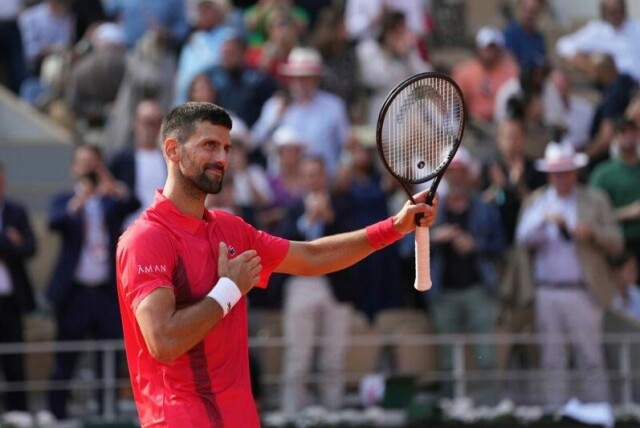 Novak Djokovic etter mandagens seierskamp som sikret avansement i Roland-Garros.