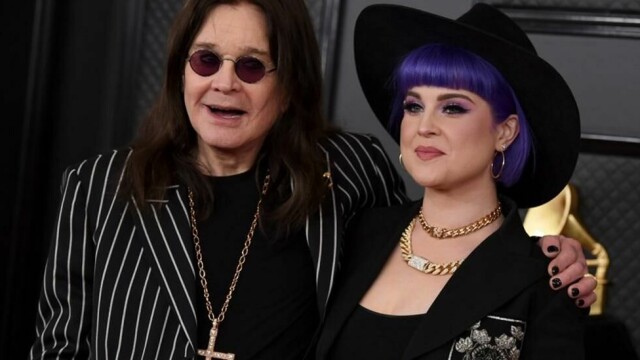 Kelly Osbourne med pappa Ozzy på Grammy-prisutdelingen i 2020.