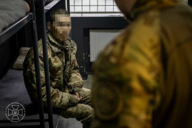 Denne angivelige kinesiske soldaten skal være tatt til fange av ukrainske styrker.