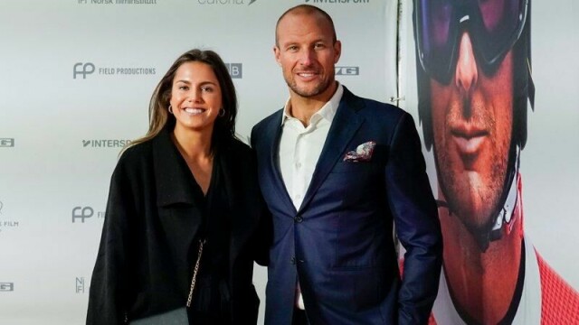 Friidrettsutøver Amalie Iuel letter på sløret om mammalivet og nye rutiner i podkasten «Er det noe liv?». Her med forloveden Aksel Lund Svindal i 2021.