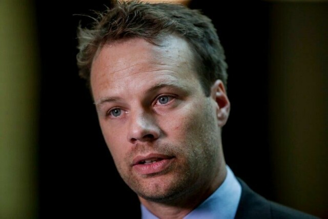 – Jeg var ufin mot Fredrik Græsvik noe som var unødvendig av meg. Og jeg tok feil. Fordi han advarte mot ting som viste seg å være helt riktig, sier Helgheim.