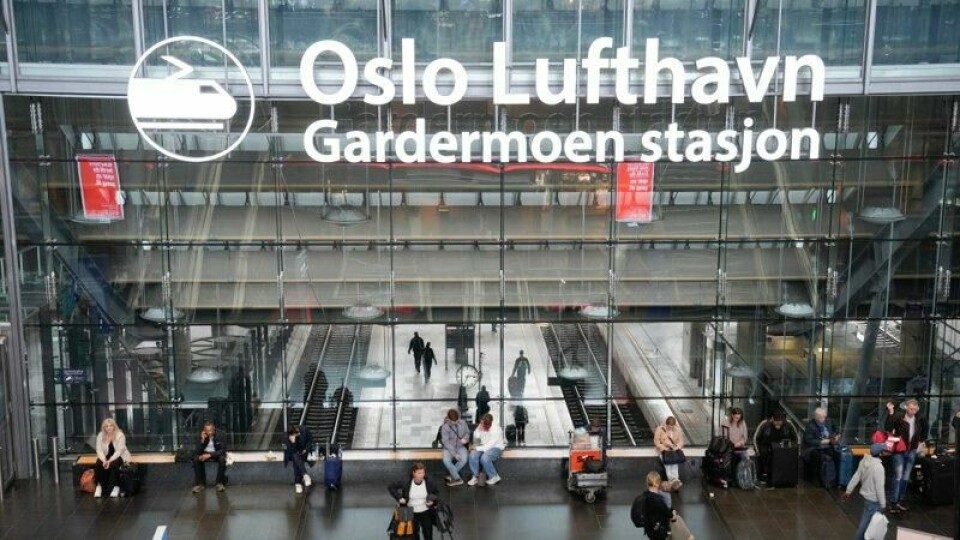 Velger man å fly fra Oslo lufthavn Gardermoen med bunaden på, er det mulig å velge en egen bunadssluse inn til sikkerhetskontrollen. Velger man å fly fra Oslo lufthavn Gardermoen med bunaden på, er det mulig å velge en egen bunadssluse inn til sikkerhetskontrollen. Foto: Javad Parsa / NTB