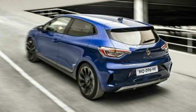 BILLIG FORSIKRING: For 700 kroner kan franske bilister redusere faren for råkjøring i den populære småbilen Clio fra Renault.