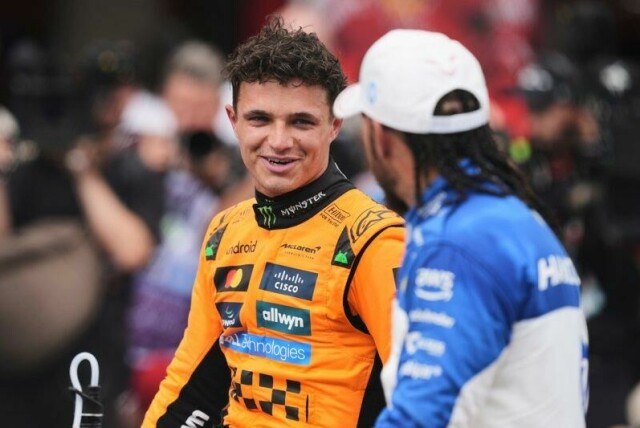 Lando Norris vant sprintløpet i Miami. Her snakker han med Lewis Hamilton, som var godt fornøyd med tredjeplass.