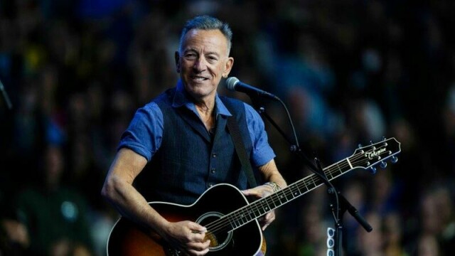 Bruce Springsteen ytrer seg der andre stjerner tier. Det utløser kraftige reaksjoner fra president Donald Trump. F