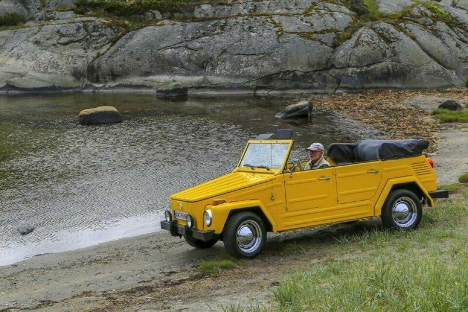 Jon E. Røhrt har bilen i Stavern på sommeren, men det var ingen badenymfer å se ved vårt besøk. Jon E. Røhrt har bilen i Stavern på sommeren, men det var ingen badenymfer å se ved vårt besøk. Foto: Ivar Engerud / Finansavisen