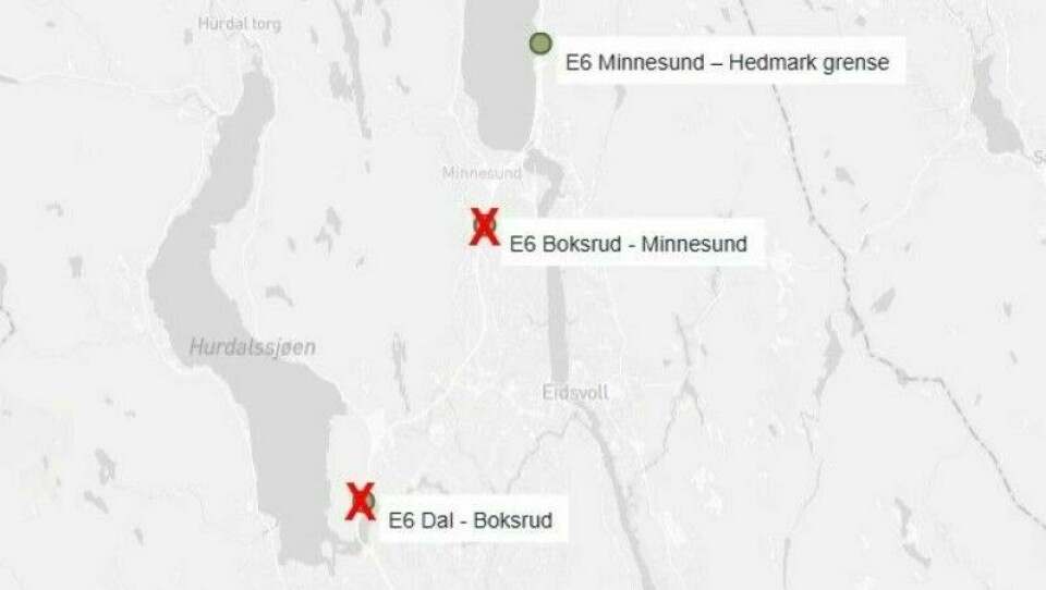 De røde kryssene markerer for bommene som snart blir historie. De røde kryssene markerer for bommene som snart blir historie. Foto: Vegfinans AS
