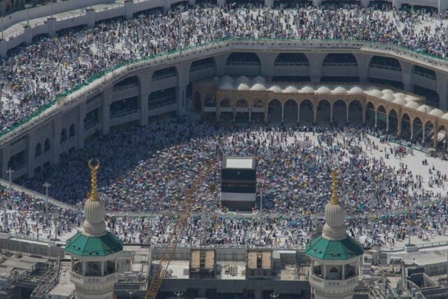 Over en million mennesker kommer til Mekka ved Hajj. Her illustrert fra Hajj i 2024.