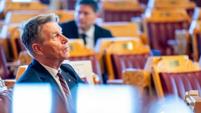 EUs planer om å kutte ut all russisk gass vil styrke Norges posisjon, sier energiminister Terje Aasland (Ap).