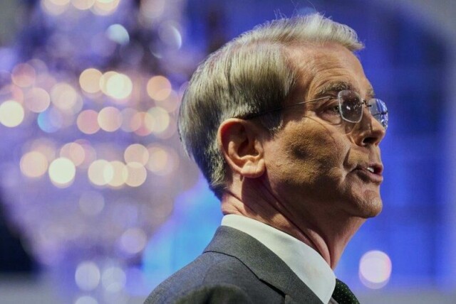 USAs finansminister Scott Bessent mener det er en strategi bak president Trumps kaotiske tollpolitikk.