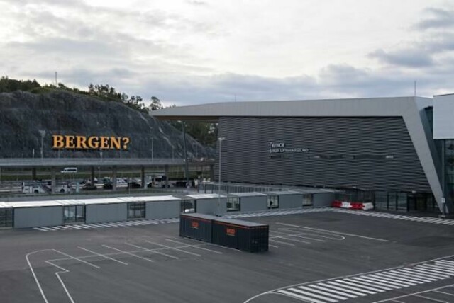 Det blir ingen flytrafikk på Flesland på kvelden og tidlig morgen den neste måneden.
