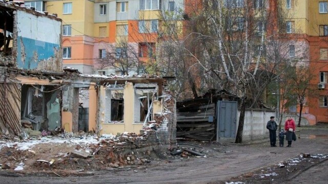 13 prosent av Ukrainas boliger er ødelagt under krigen. Bildet viser ødeleggelsene etter et russisk missilangrep i byen Kharkiv. Foto: