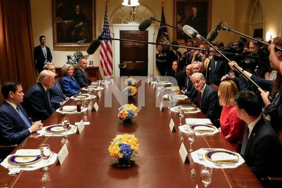Statsminister Jonas Gahr Støre og finansminister Jens Stoltenberg møter USAs president Donald Trump i Det hvite hus i Washington. Statsminister Jonas Gahr Støre og finansminister Jens Stoltenberg møter USAs president Donald Trump i Det hvite hus i Washington. Foto: Cornelius Poppe / NTB