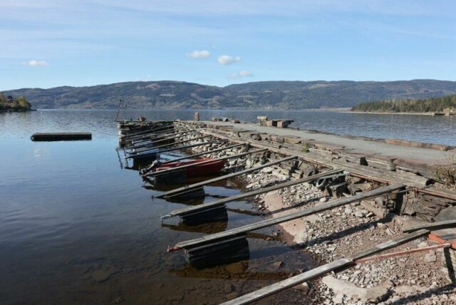 Også i 2022 var det en svært tørr vår i Sør-Norge. Da var vannstanden i Tyrifjorden så lav at båter i flere bryggeanlegg lå på land. Arkivfoto: Ørn E. Borgen / NTB