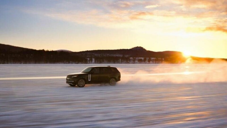 Range Rover Electric testes i Arjeplog i Nord-Sverige, der JLR har et stort, avsperret område. Range Rover Electric testes i Arjeplog i Nord-Sverige, der JLR har et stort, avsperret område. Foto: Nick Dimbleby / JLR