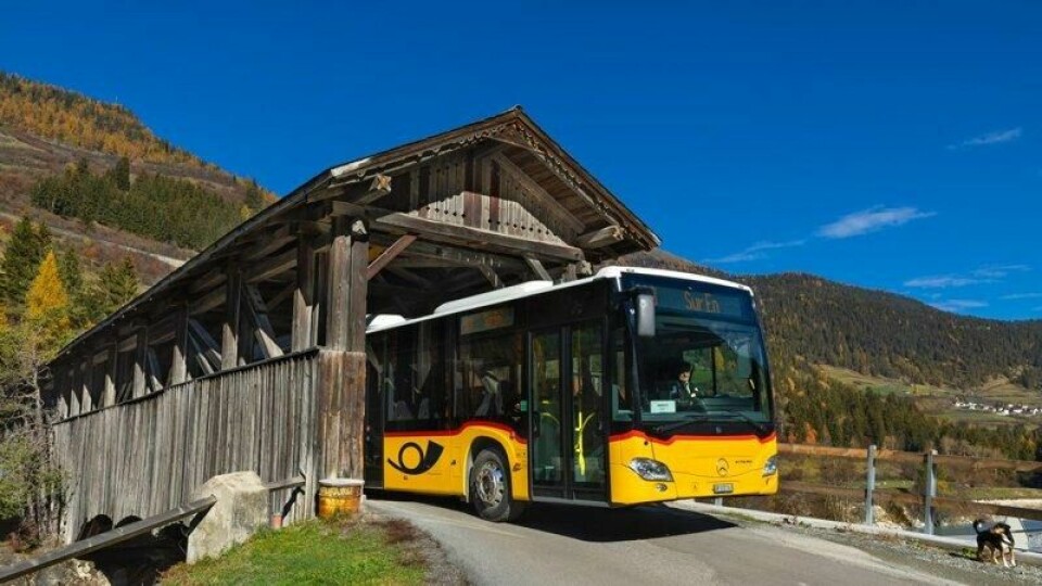 Vi ankom Davos med ekspresstog, og hoppet på en lokal postbuss for å utforske det naturskjønne dalføret. Vi ankom Davos med ekspresstog, og hoppet på en lokal postbuss for å utforske det naturskjønne dalføret. Foto: Charlotte Molstad / Kapital Reise