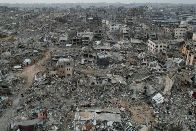 Israel har jevnet store deler av Gazastripen med jorden og drept minst 53.500 palestinere de siste 19 månedene. Nå truer flere europeiske land, blant dem Norge, med sanksjoner for å få en slutt på krigen.