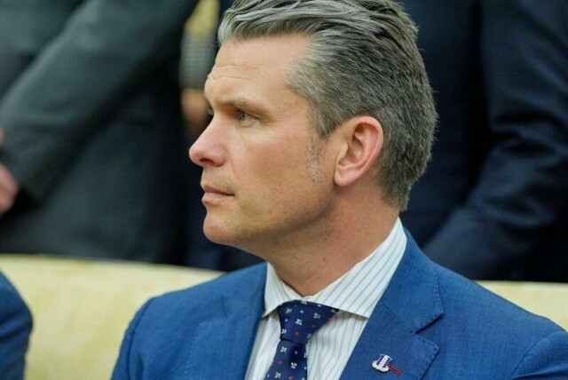 Forsvarsminister Pete Hegseth under president Donalds Trumps møte med Italias statsminister Giorgia Meloni i Det hvite hus i forrige uke.