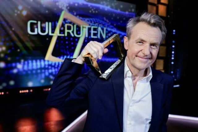 Fredrik Skavlan fikk hedersprisen under årets Gullruten-utdeling. TV 2 er fornøyd med årets seeroppslutning, som er høyere enn i fjor.