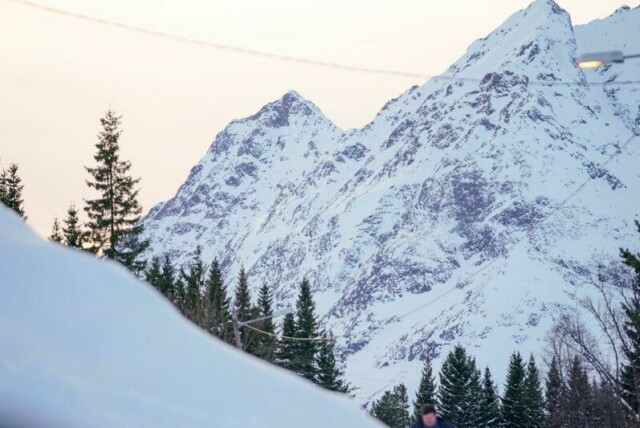 Fokksnø kan utløses skred i fjellet i Nord-Norge. Her fra Lyngsalpene i Lyngen i Troms.