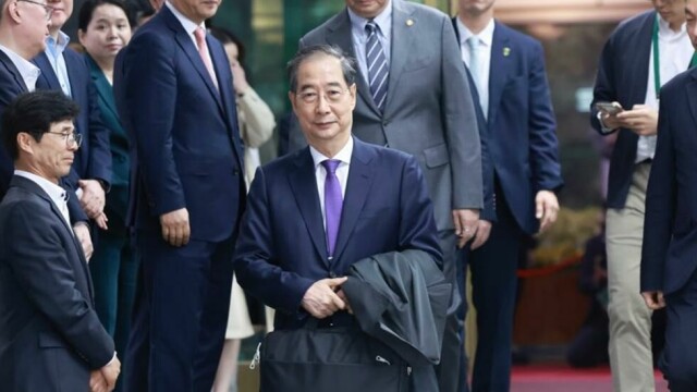Sør-Koreas tidligere statsminister Han Duck-soo trakk seg som landets fungerende president 1. mai. Han har varslet at han stiller til valg som president i valget i juni.