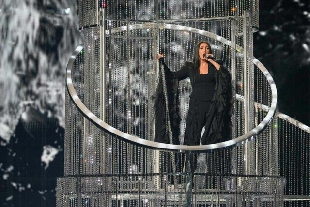 Yuval Raphael representerer Israel i semifinalen i Eurovision med låten «New Day Will Rise».