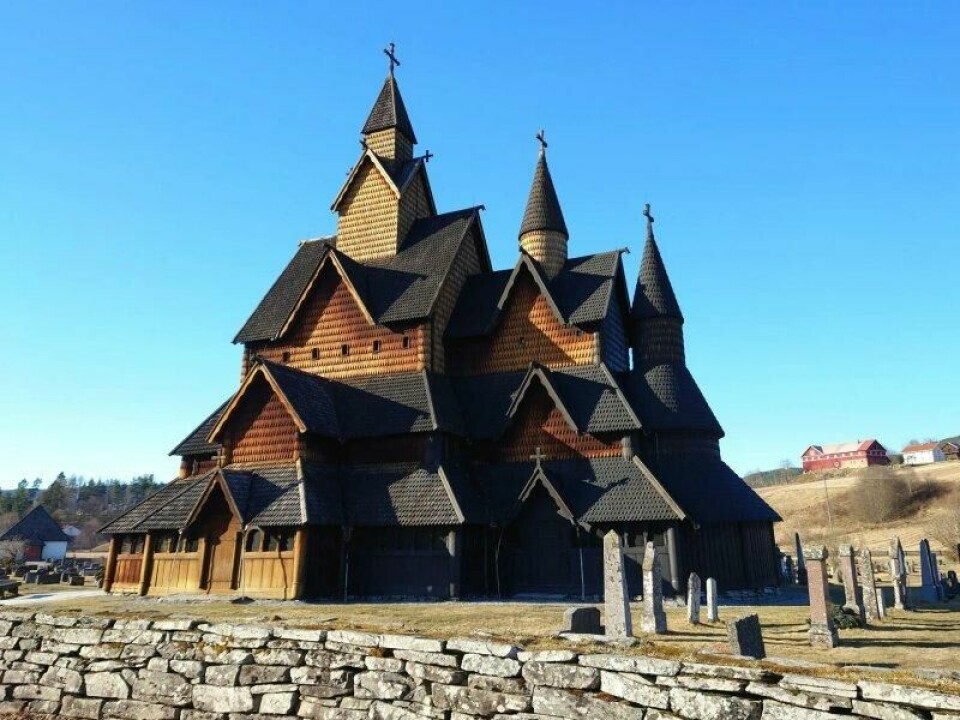 Heddal stavkirke er størst i Norge, men en småtass mot den største domkirken som stod i Island i middelalderen. Heddal stavkirke er størst i Norge, men en småtass mot den største domkirken som stod i Island i middelalderen. Foto: Anders Moen Kaste