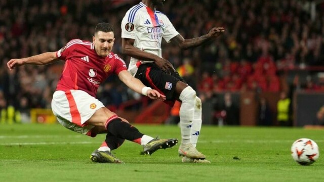 Manchester Uniteds Diogo Dalot kan være ferdigspilt for sesongen.