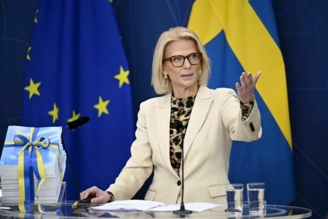 Sanksjonen mot Russland virker, slår Sveriges finansminister Elisabeth Svantesson fast. Tirsdag ble en ny rapport om den russiske økonomien lagt fram i Brussel.