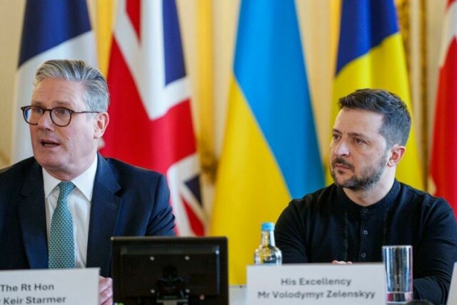 JEF-landene vil involvere Ukraina mer. Sikkerhetssamarbeidet ledes av Storbritannia. Her er Storbritannias statsminister Keir Starmer (t.v.) sammen med Ukrainas president Volodymyr Zelenskyj i London tidligere i år.