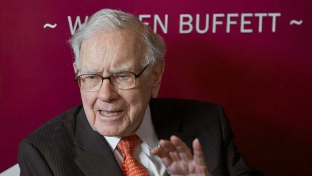 Verdens femte rikeste mann, 94 år gamle Warren Buffett, vil innen utgangen av året pensjonere seg og overlate ledelsen av Berkshire Hathaway til andre.