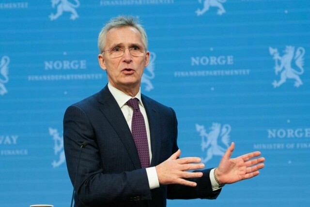 Finansminister Jens Stoltenberg (Ap) legger fram revidert nasjonalbudsjett i morgen.