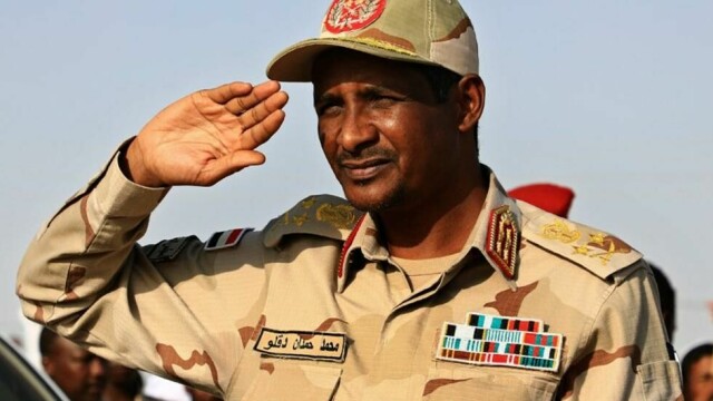 Militslederen Mohammed Hamdan Dagalo hevder å ha etablert en rivaliserende regjering i Sudan.