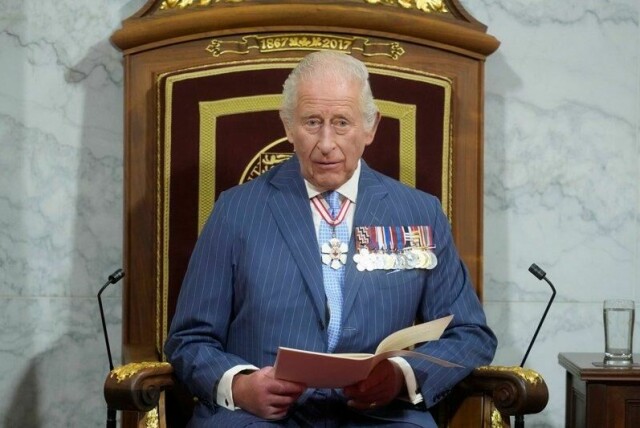 Kong Charles på en sjelden visitt i Canadas parlament tirsdag.
