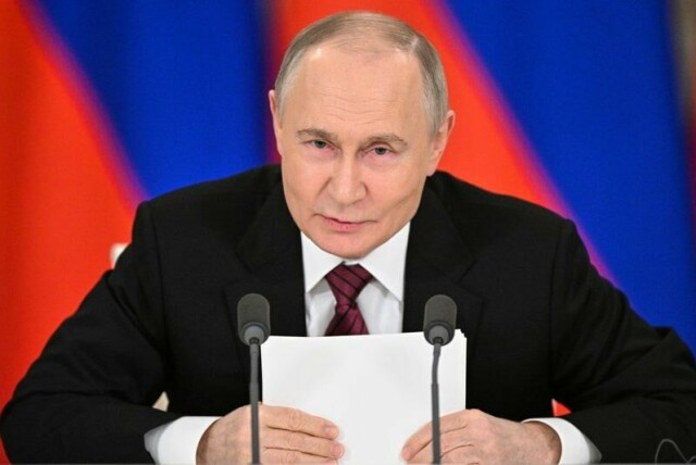 Russlands president Vladimir Putin reiser ikke til Tyrkia for å møte Ukrainas president.