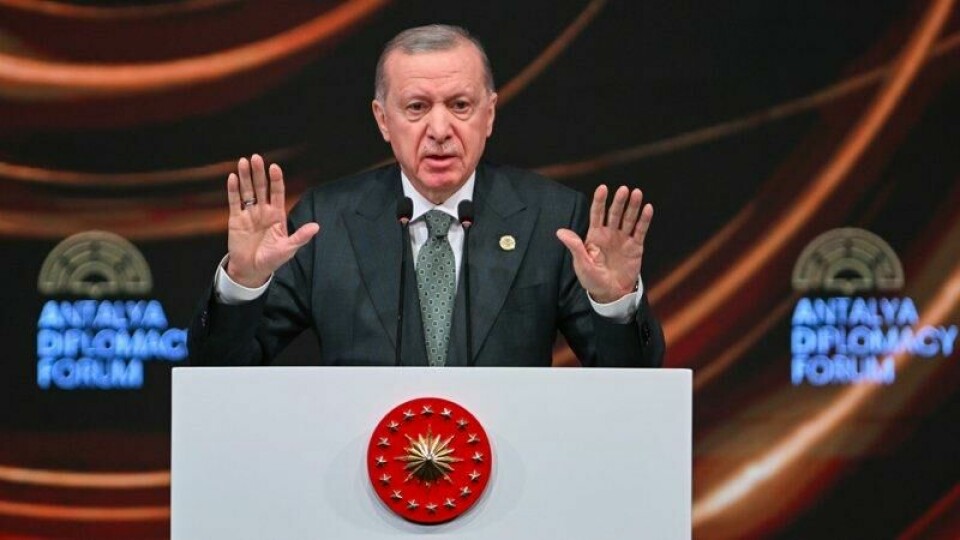 Tyrkias president Recep Tayyip Erdogan taler på en konferanse i Antalya fredag. Tyrkias president Recep Tayyip Erdogan taler på en konferanse i Antalya fredag. Foto: Mert Gokhan Koc / Dia Photo via AP / NTB